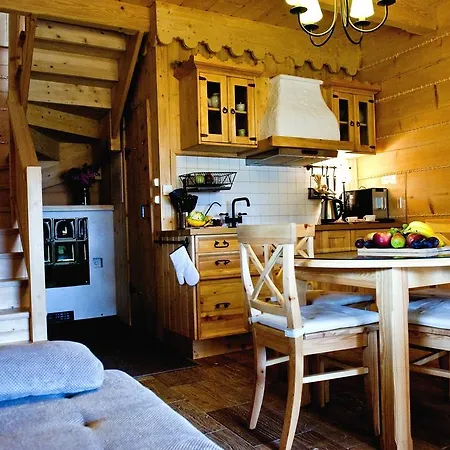 シャレー Osada Beskidzka ザボヤ